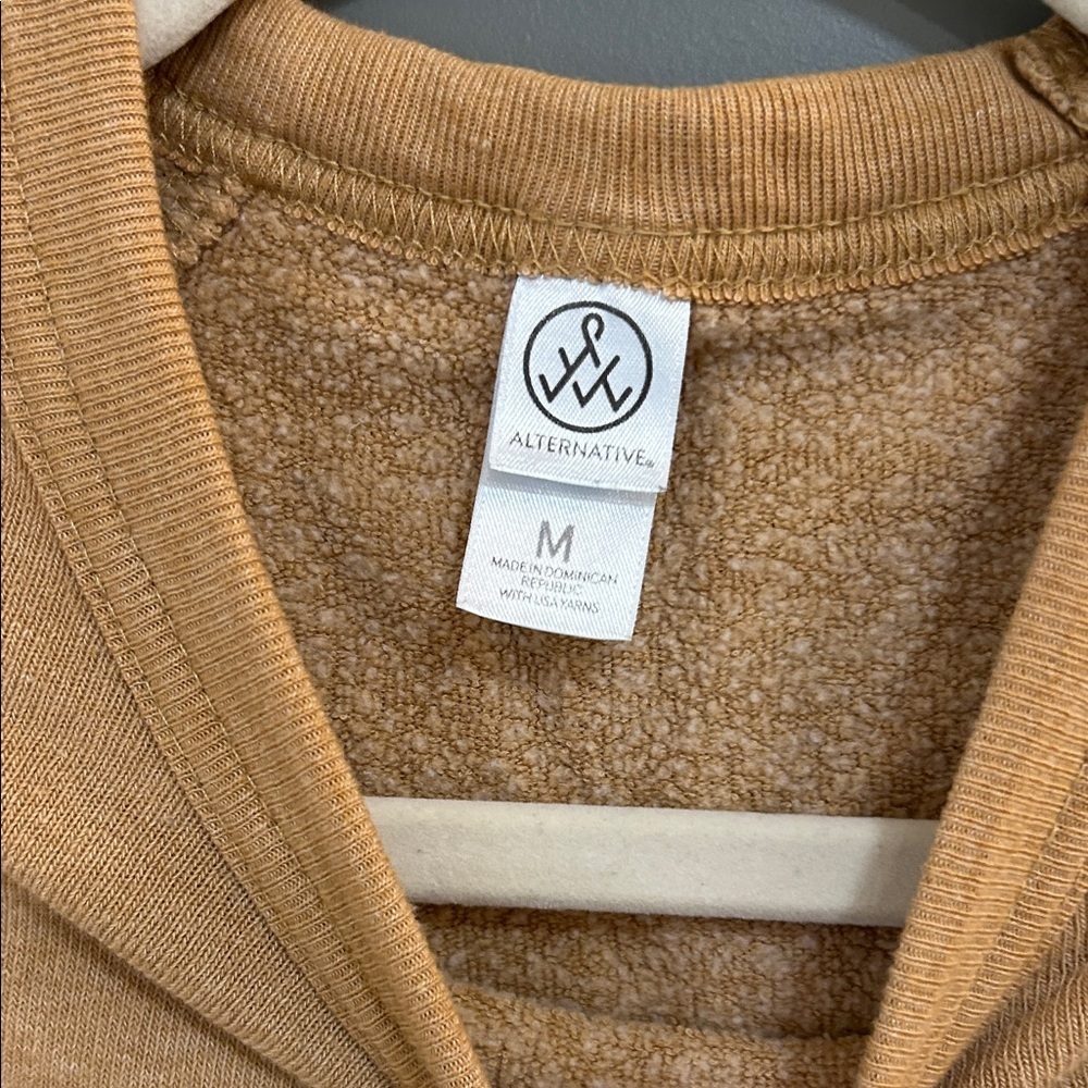 Magnolia Women’s Crewneck Sweatshirt Size Medium - Picture 3 of 4